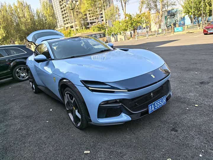 Фото 3 - Ferrari Purosangue