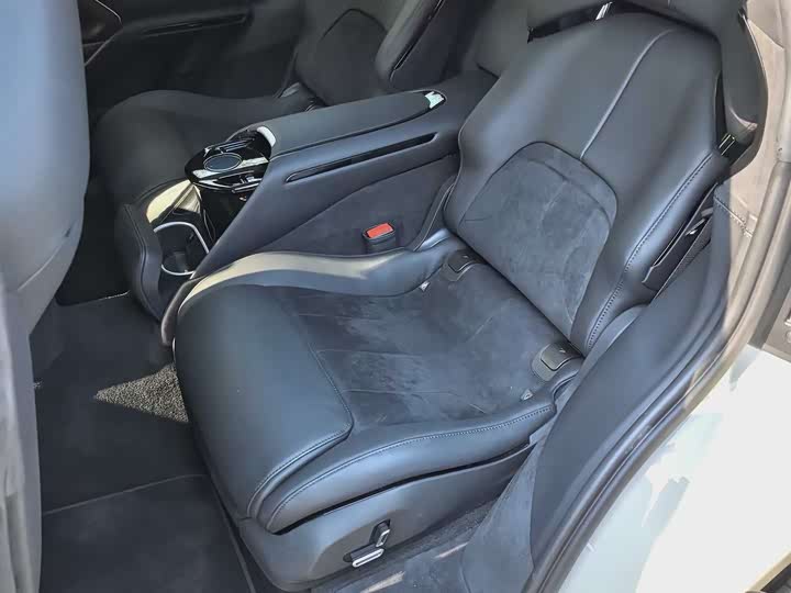 Фото 4 - Ferrari Purosangue