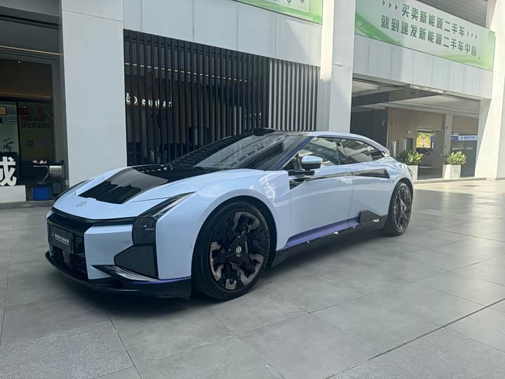 Фото 1 - HiPhi Z