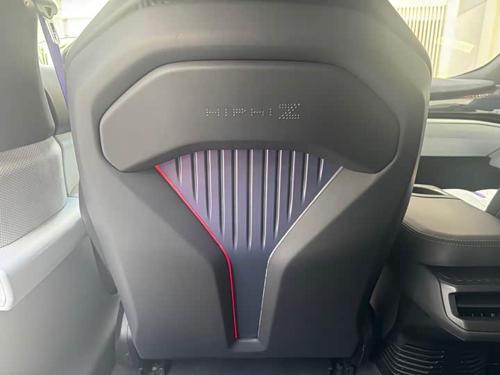 Фото 16 - HiPhi Z