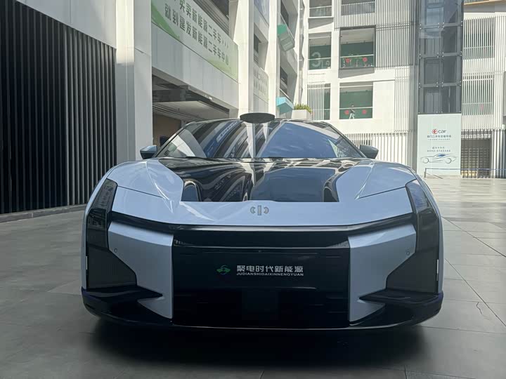 Фото 2 - HiPhi Z