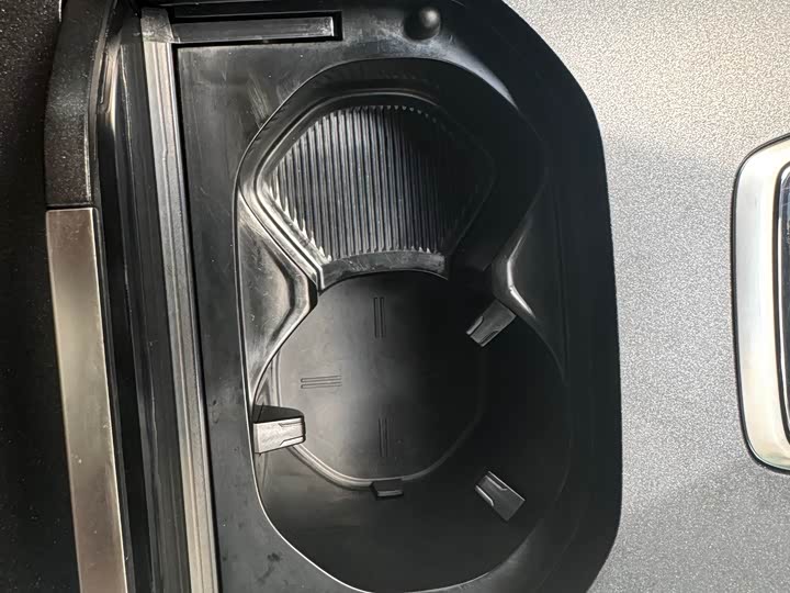 Фото 21 - HiPhi Z