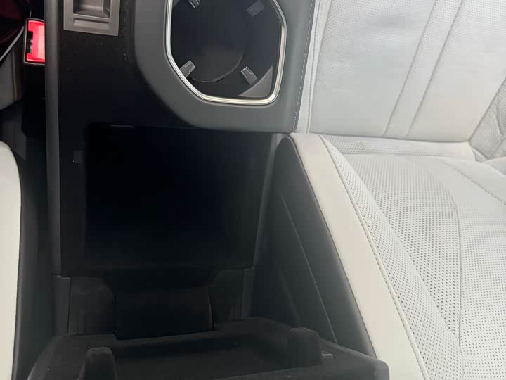 Фото 22 - HiPhi Z