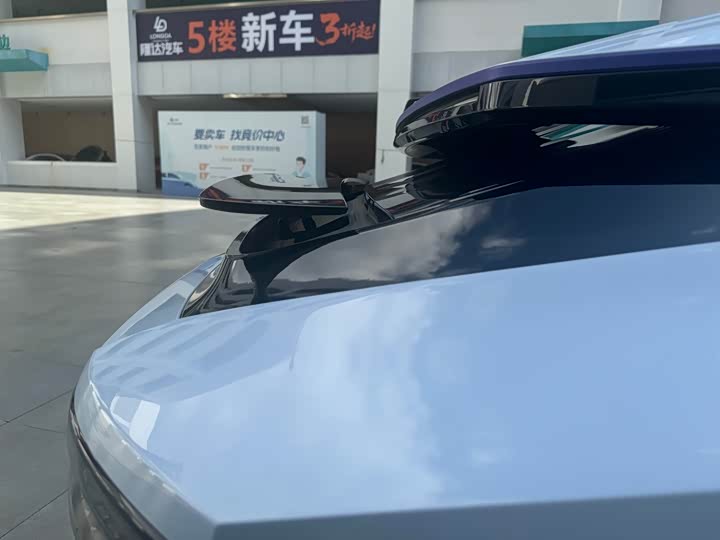 Фото 24 - HiPhi Z