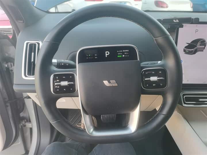 Фото 11 - LiXiang L8