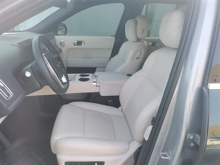 Фото 15 - LiXiang L8