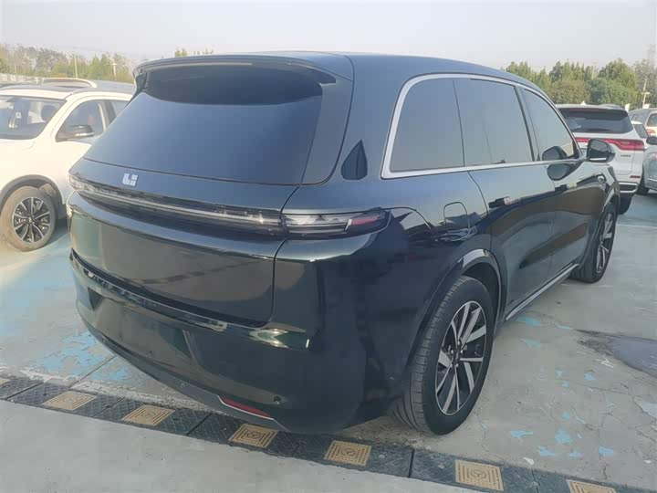 Фото 7 - LiXiang L8