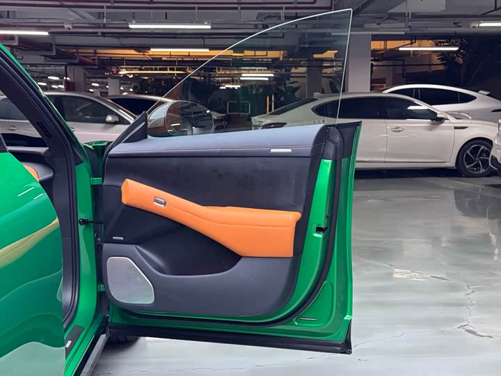 Фото 17 - Xiaomi YU7