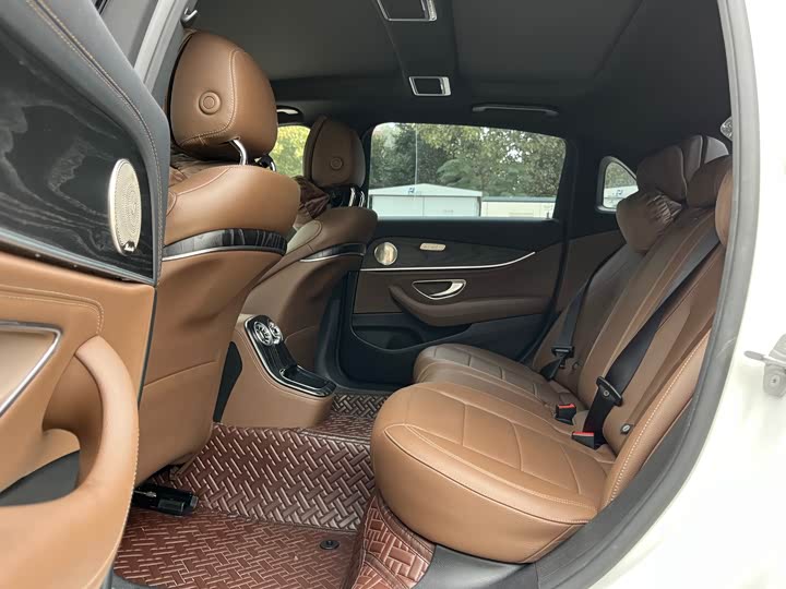 Фото 11 - Mercedes-Benz E-Class Hybrid