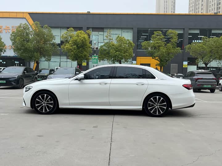 Фото 16 - Mercedes-Benz E-Class Hybrid