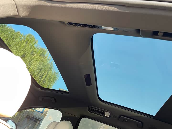 Фото 9 - LiXiang L8