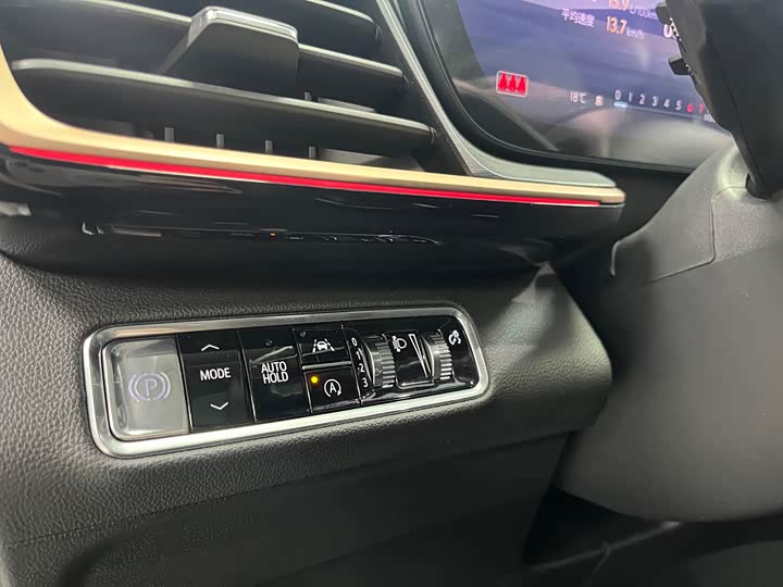 Фото 12 - Buick Envision Plus