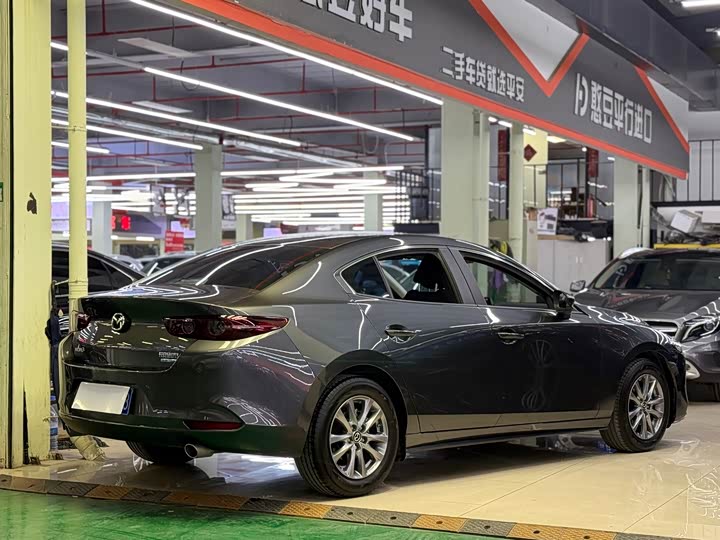 Фото 2 - Mazda 3 (Axela)