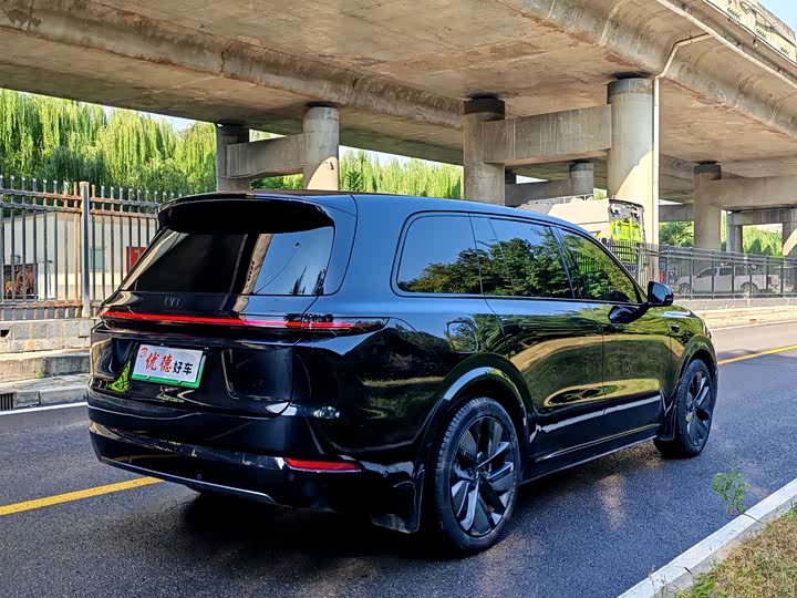 Фото 13 - LiXiang L9