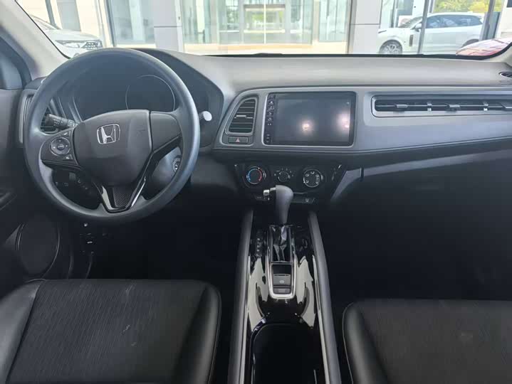 Фото 13 - Honda Vezel