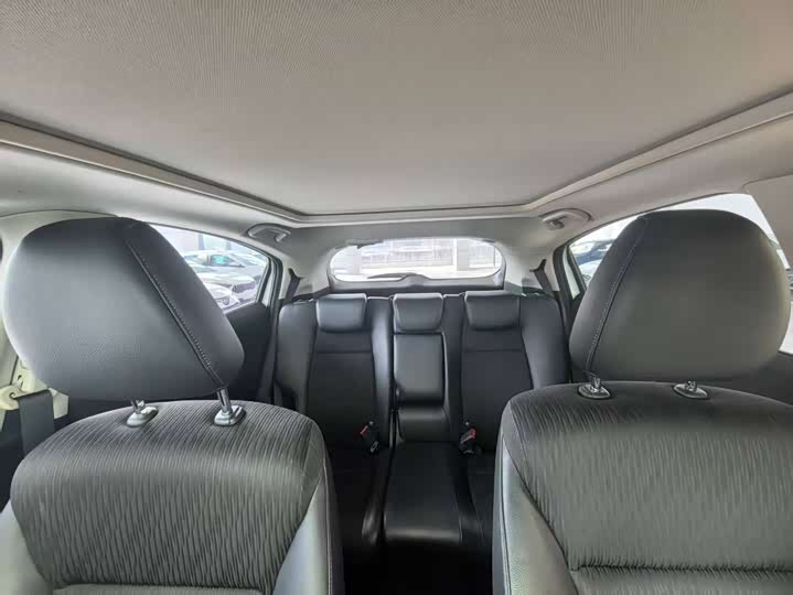 Фото 14 - Honda Vezel