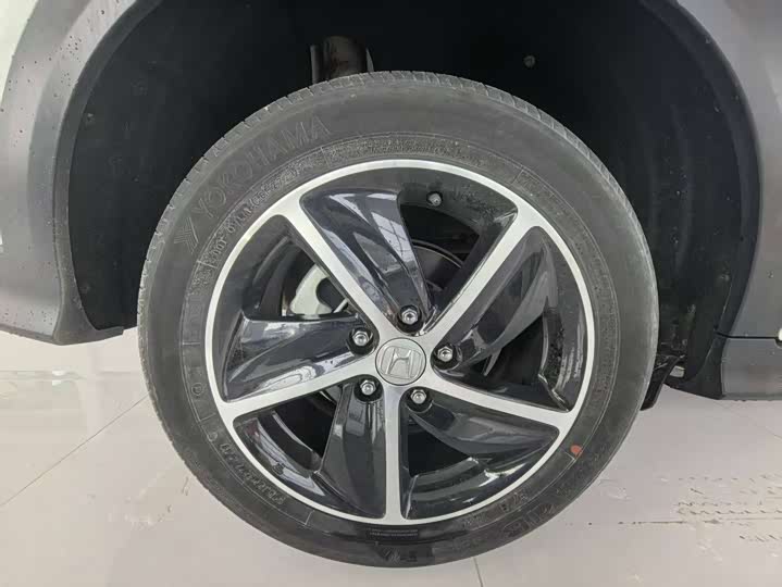 Фото 20 - Honda Vezel