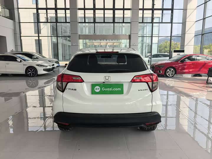 Фото 5 - Honda Vezel