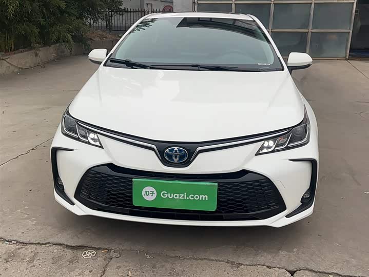 Фото 4 - Toyota Corolla