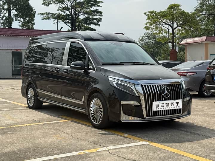 Фото 3 - Mercedes-Benz V-Class