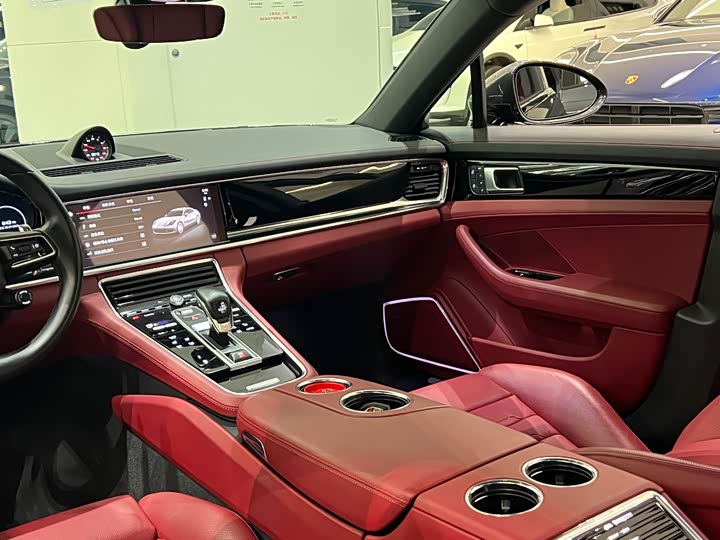 Фото 12 - Porsche Panamera