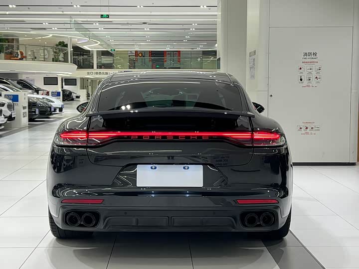 Фото 16 - Porsche Panamera