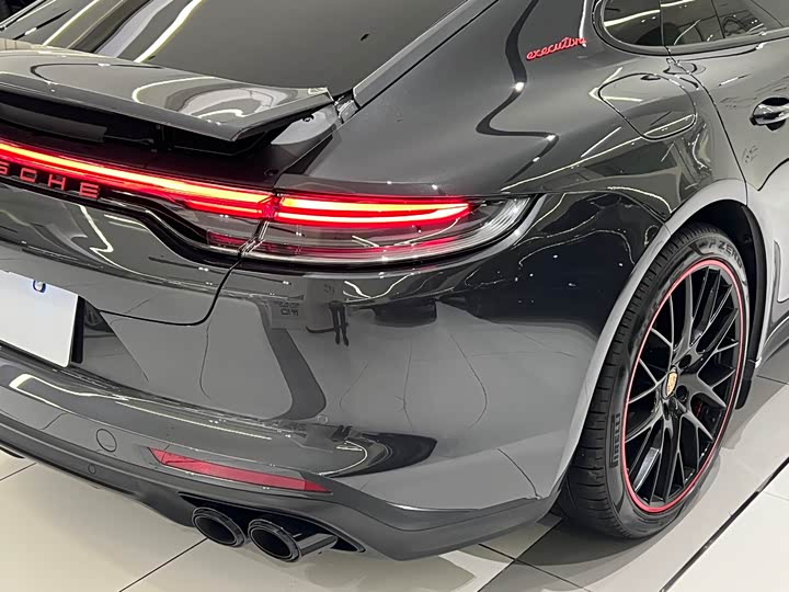 Фото 19 - Porsche Panamera