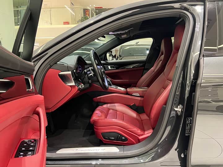 Фото 4 - Porsche Panamera