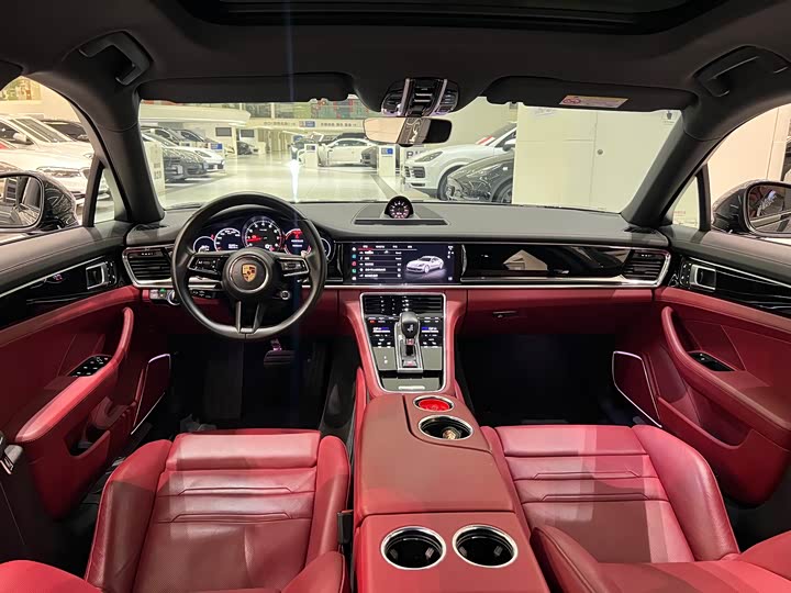 Фото 5 - Porsche Panamera