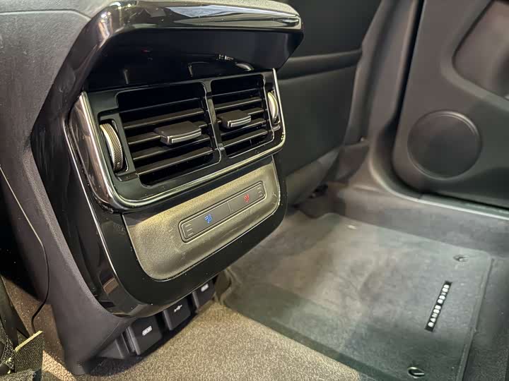 Фото 10 - Land Rover Range Rover Evoque L