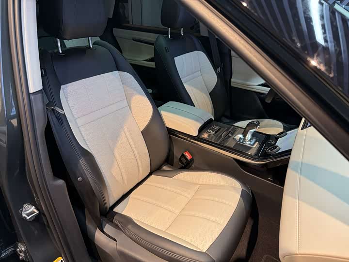 Фото 15 - Land Rover Range Rover Evoque L