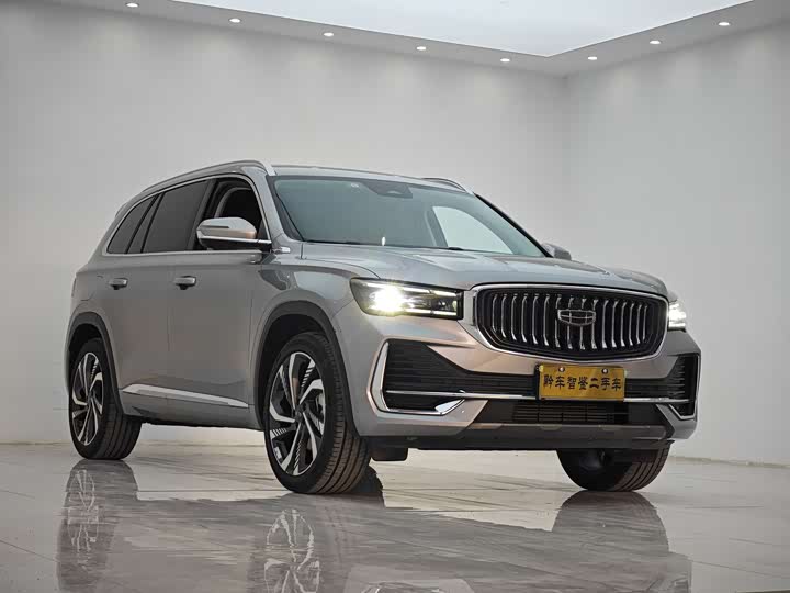 Фото 3 - Geely Monjaro