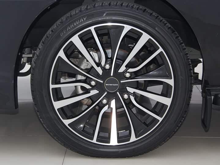 Фото 18 - Ford Tourneo