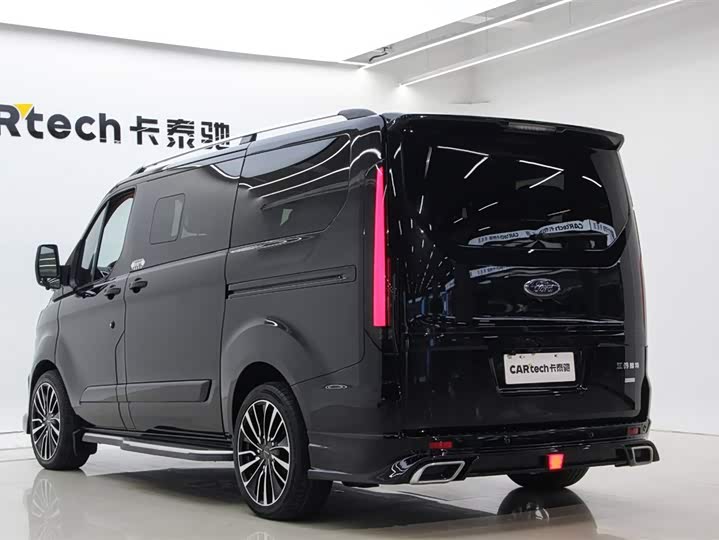 Фото 6 - Ford Tourneo