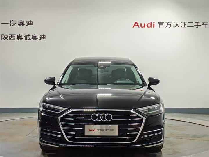 Фото 2 - Audi A8