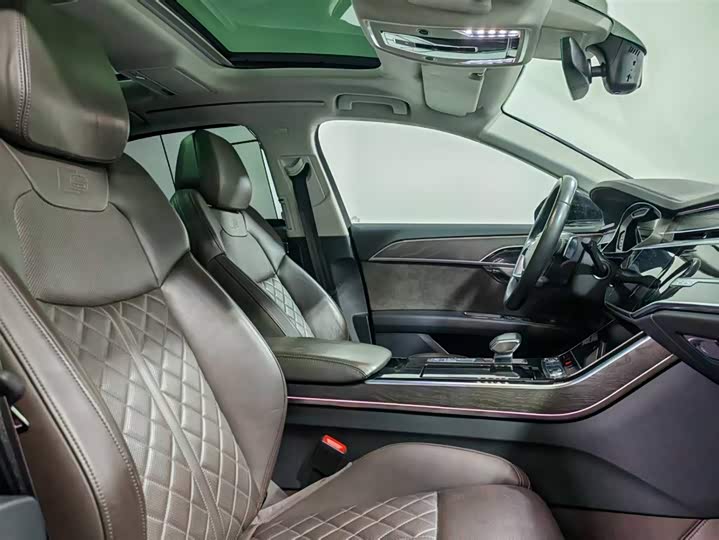 Фото 8 - Audi A8