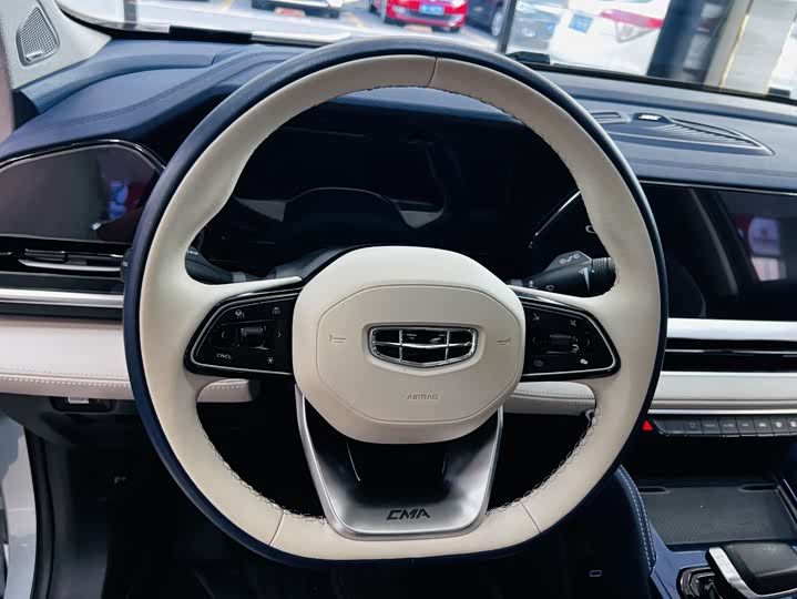 Фото 5 - Geely Monjaro