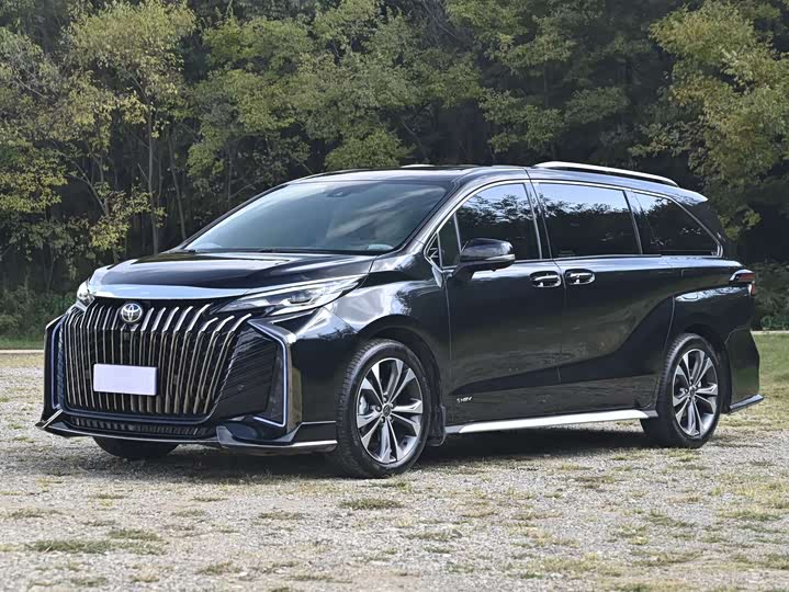 Фото 1 - Toyota Granvia