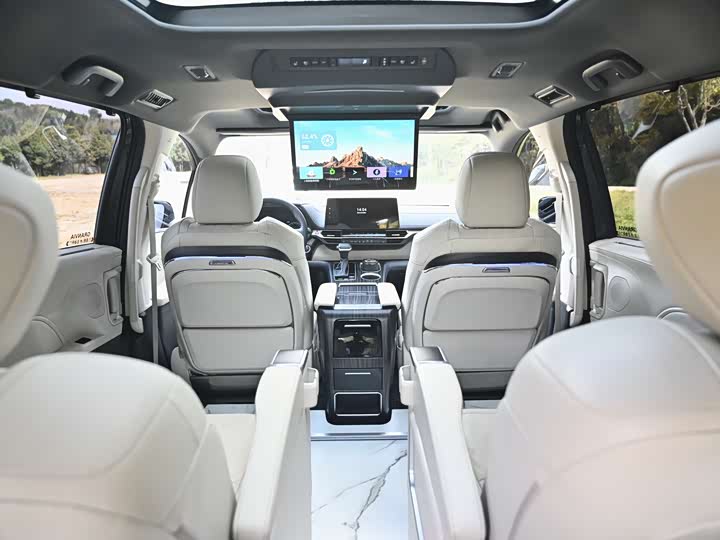 Фото 6 - Toyota Granvia