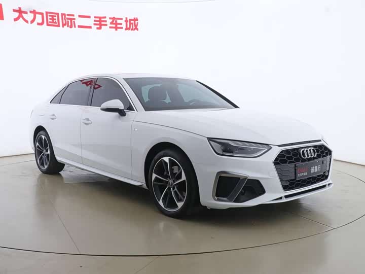 Фото 3 - Audi A4L