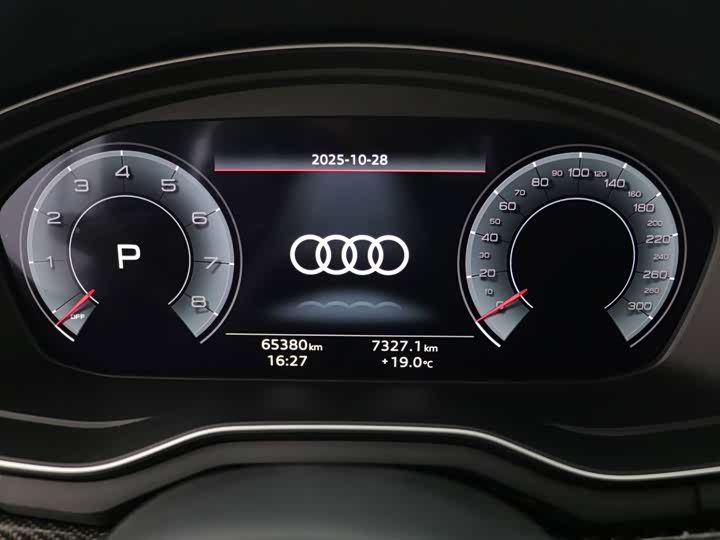 Фото 9 - Audi A4L