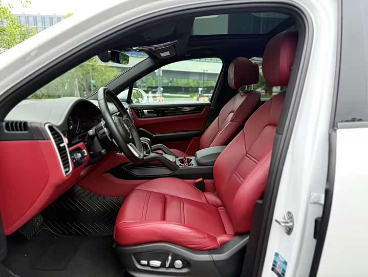 Фото 4 - Porsche Cayenne