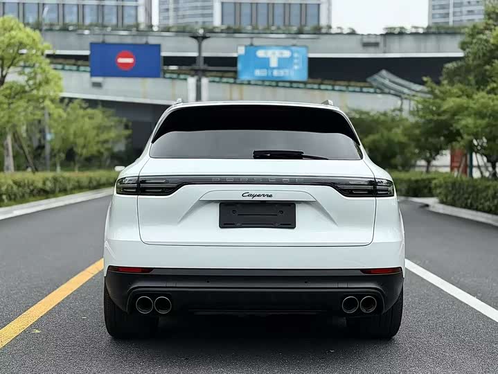 Фото 7 - Porsche Cayenne