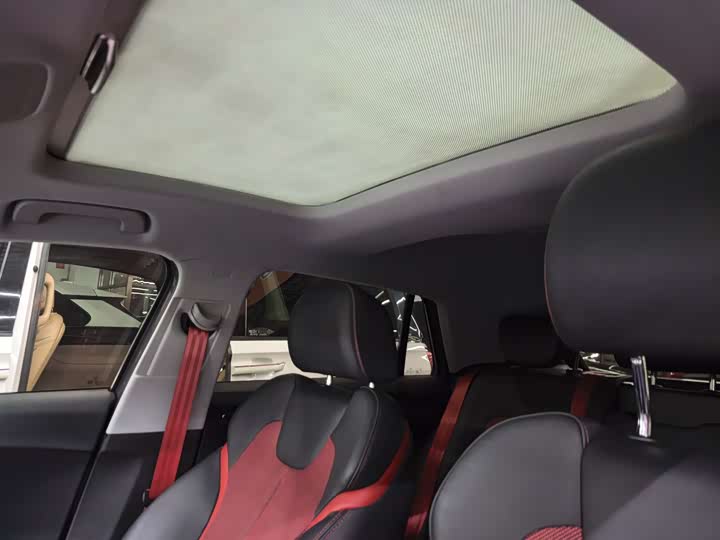 Фото 10 - Audi Q2L