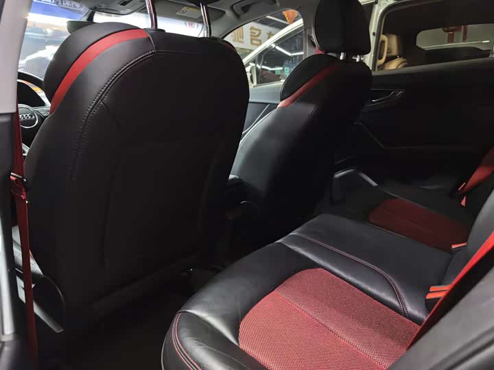 Фото 11 - Audi Q2L