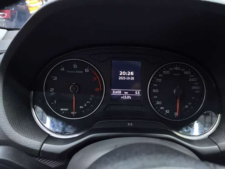 Фото 6 - Audi Q2L