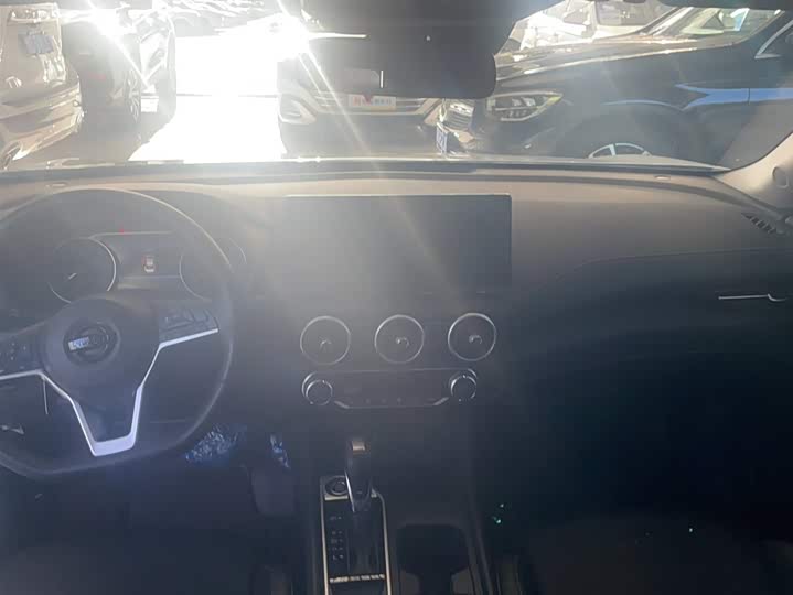 Фото 14 - Nissan Sylphy