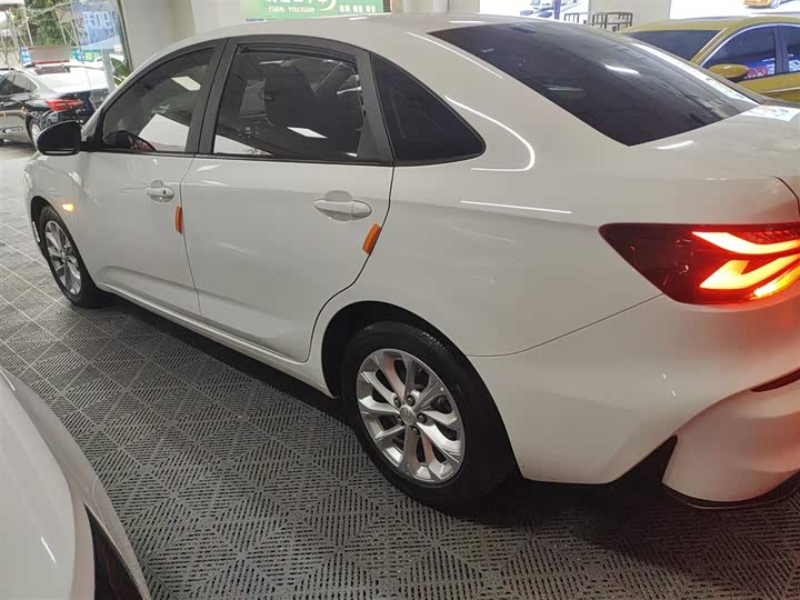 Фото 5 - Chevrolet Monza