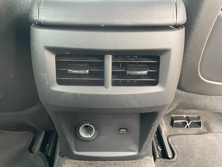 Фото 12 - Cadillac CT5