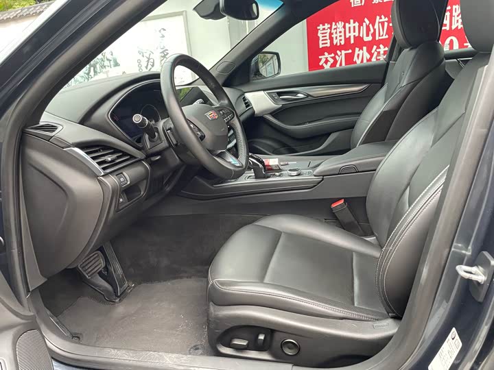 Фото 8 - Cadillac CT5